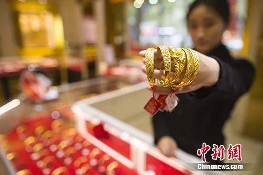 黄金需求↑↑↑<strong></p>
<p>外汇黄金投资</strong>，这一数据“创55年新高”