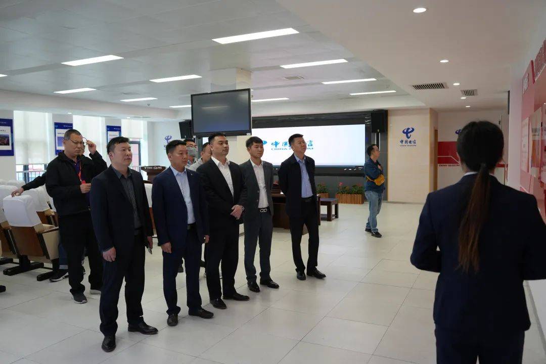 近千家企业“落户”贵阳大数据科创城<strong></p>
<p>大数据</strong>！