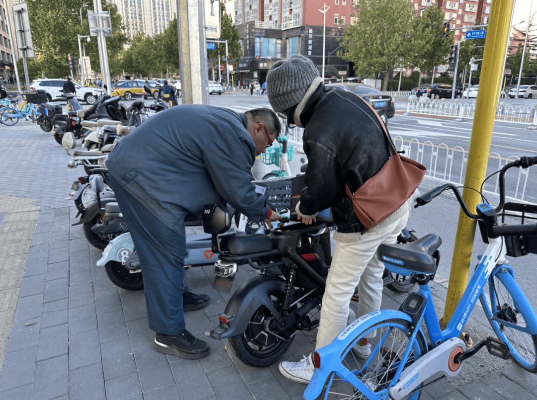 电动自行车“新规”即将实施<strong></p>
<p>BITOP</strong>，北京部分车管站“扎堆儿”上牌