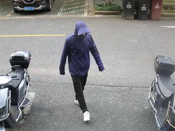 男子对前妻动起“歪脑筋”<strong></p>
<p>BITOP</strong>，潜入其家中……上海警方：刑拘