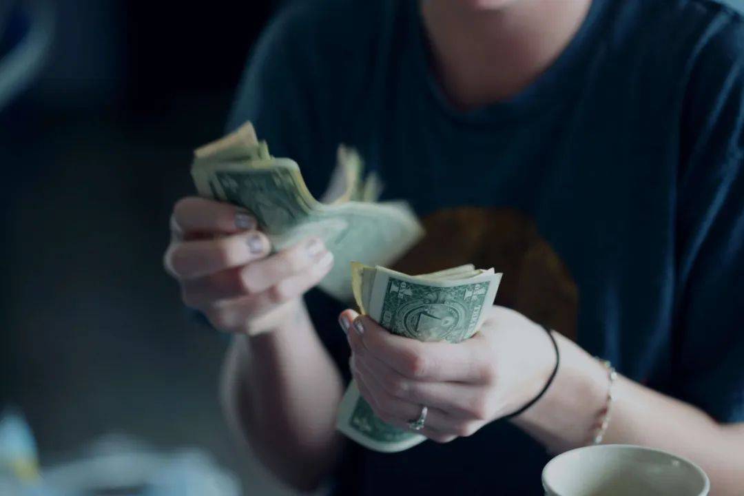 3年内闭店率高达61.23%<strong></p>
<p>BITOP</strong>，加盟商不愿陪跑的爸爸糖还有戏吗？