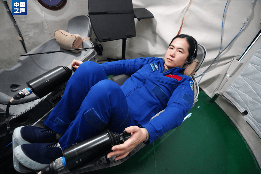 杨利伟飞天时王浩泽还在上初中<strong></p>
<p>比特币</strong>！90后女航天员：没有什么事情是女孩子不能做的