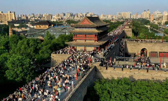 半月谈关注西安：特大城市<strong></p>
<p>波卡币</strong>，这样治城