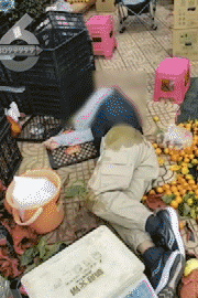 昆明一老人赶集摔倒压坏水果摊！中午就带着家属找来了<strong></p>
<p>莱特币</strong>，摊主慌了……