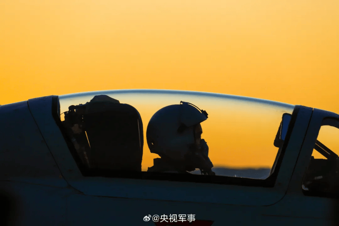 我们的飞机<strong></p>
<p>莱特币</strong>，再也不用飞两遍了