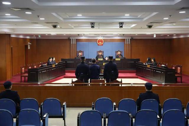 涉案超5200万<strong></p>
<p>币安交易</strong>！山东潍坊市综合保税区原党工委副书记、管委会主任徐洪吉一审获刑16年