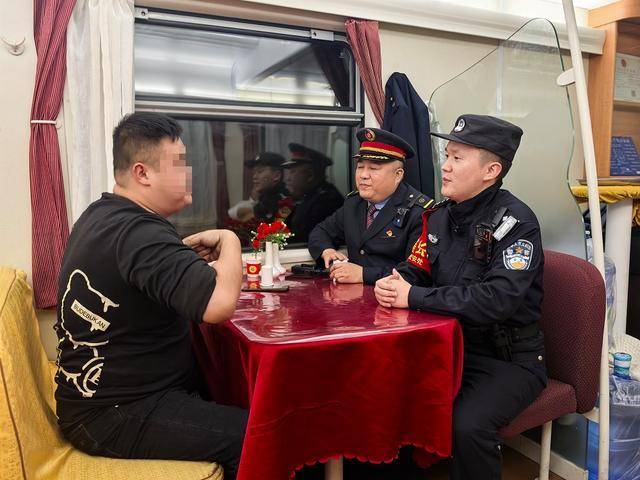 列车上一醉酒“纹身哥”突然对乘警说“我是逃犯”<strong></p>
<p>以太坊交易</strong>，乘警一查：不，你不是！