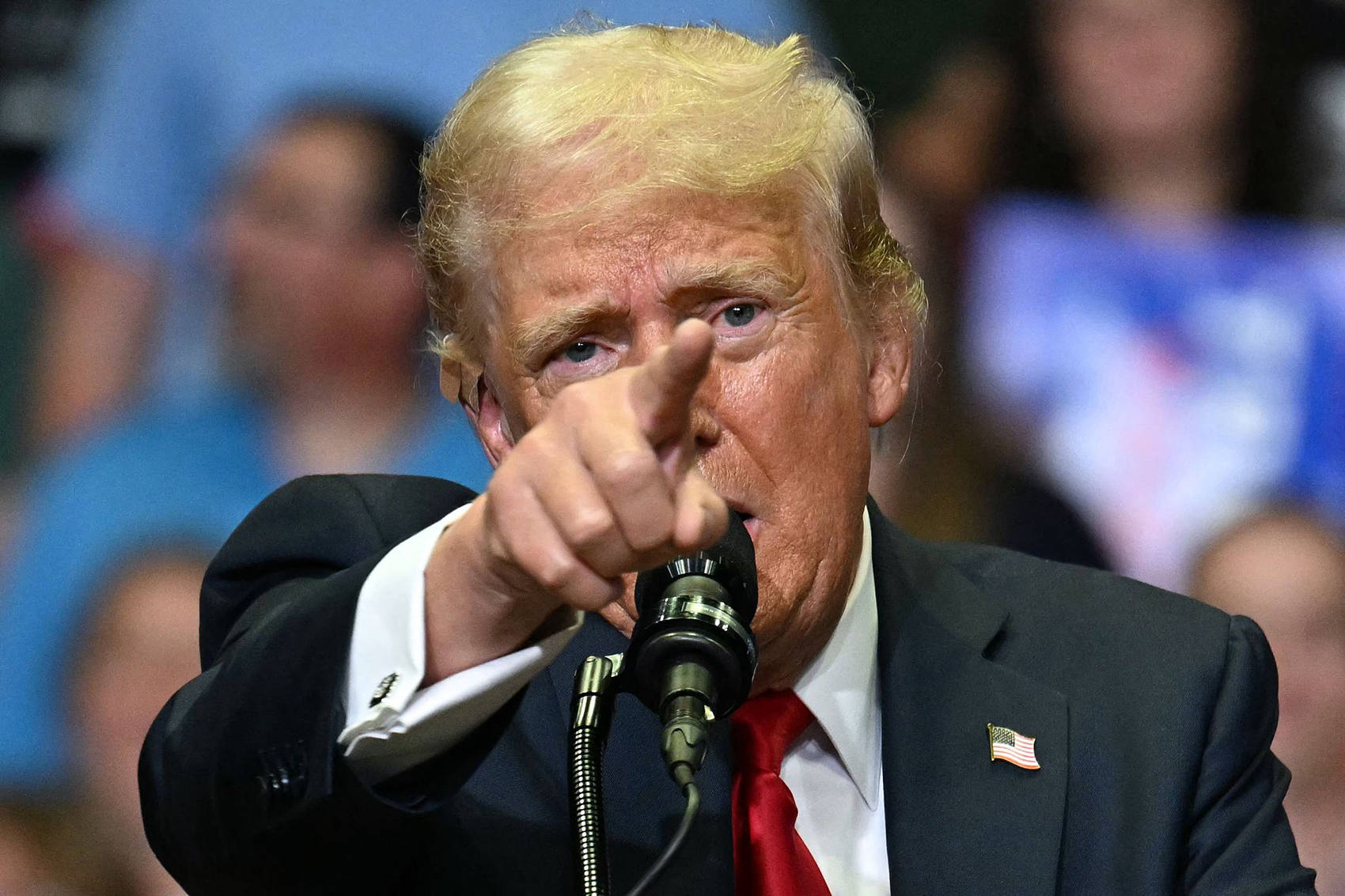 叙利亚央行被盗<strong></p>
<p>XRP交易</strong>，总统府遭洗劫！特朗普发声了！美官员：美国将继续在叙利亚驻军