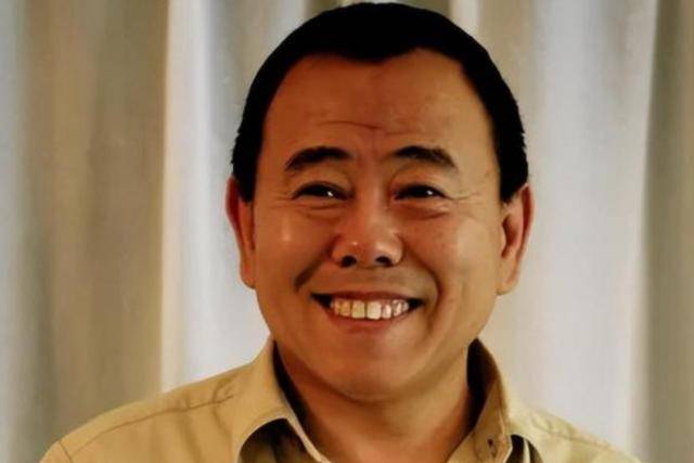 潘长江：我钱花一辈子也花不完<strong></p>
<p>DOT交易</strong>，如今67岁却越活越“糊涂”了