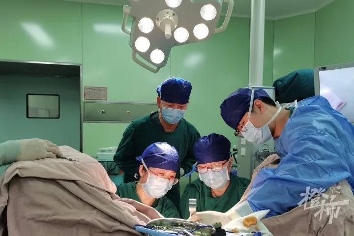 “我肚子里有个东西<strong></p>
<p>艾达币交易</strong>，是活的！”浙江78岁奶奶一句话惊呆众人