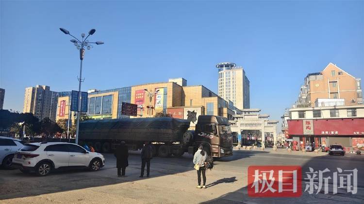 “没料到政府宁可多花钱让公路改道”<strong></p>
<p>比特币交易所</strong>，江西“最强钉子户”独守孤房