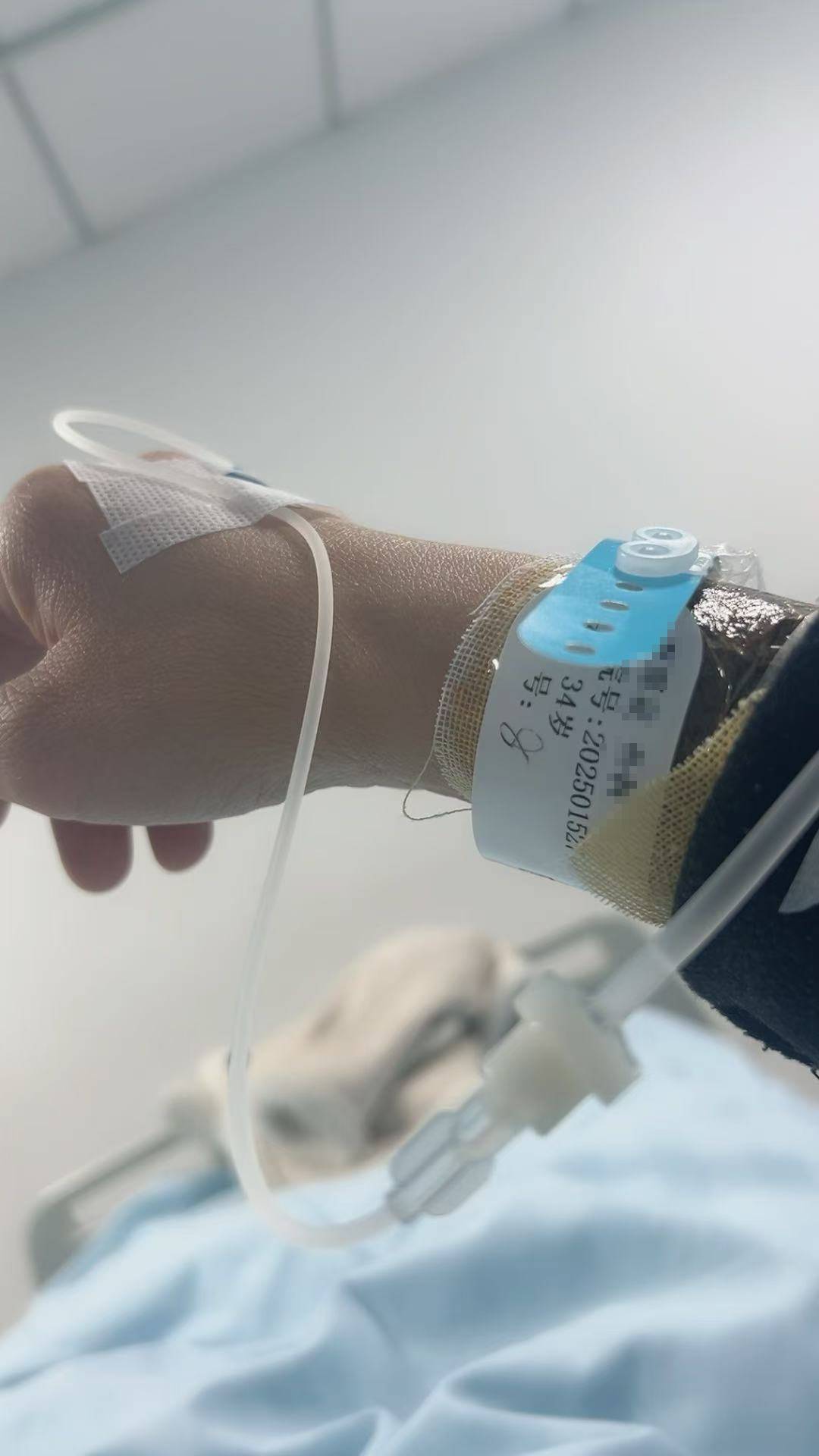 山东一单亲妈妈直播间阻止网友辱骂“唐宝”少年遭上门殴打<strong></p>
<p>比特现金交易所</strong>，警方：已受理案件，正调查
