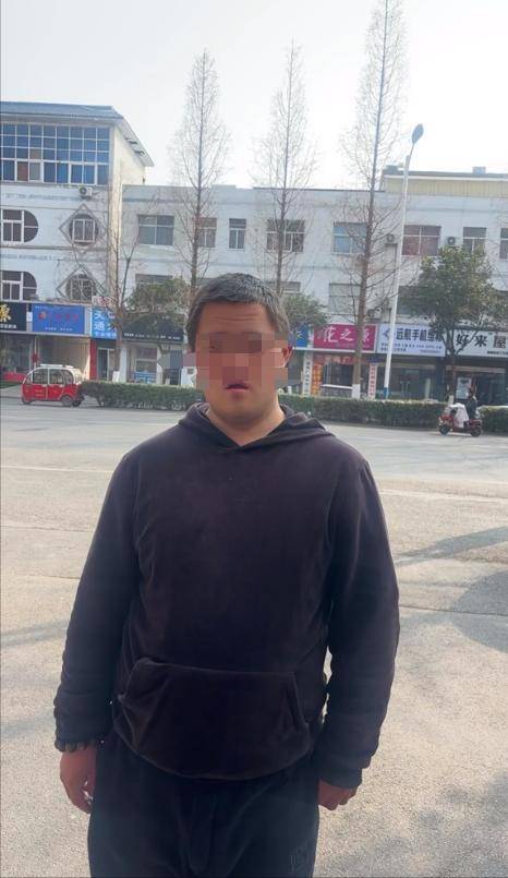 山东一单亲妈妈直播间阻止网友辱骂“唐宝”少年遭上门殴打<strong></p>
<p>比特现金交易所</strong>，警方：已受理案件，正调查