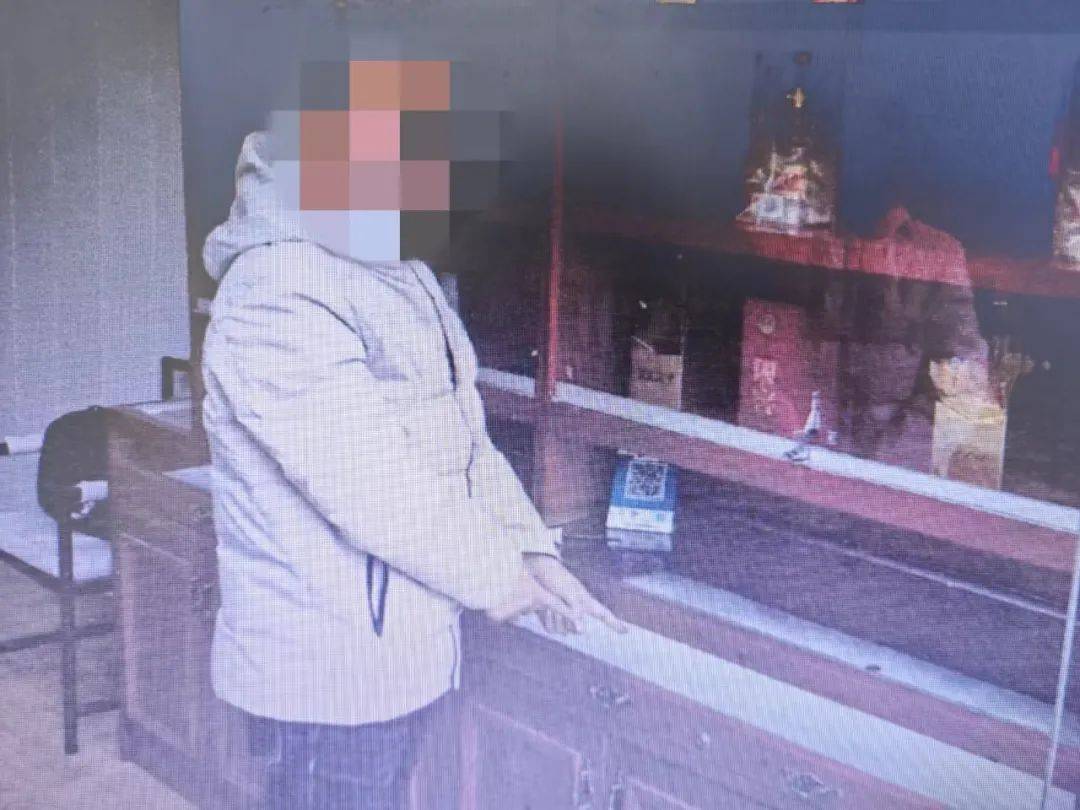 男子偷到假古币怒掷河中<strong></p>
<p>BTC交易app</strong>，到派出所 “打听风声”自投罗网