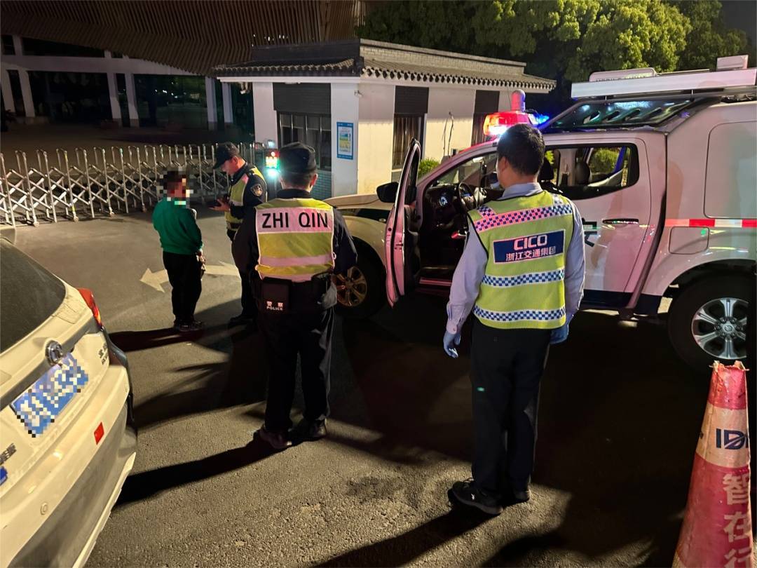 12岁男孩凌晨偷开父母车上高速<strong></p>
<p>ETH-以太坊交易app</strong>，因车技太差被发现了……