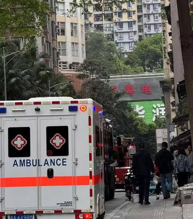 “右眼几乎失明<strong></p>
<p>ETH-以太坊交易app</strong>，手部截肢”！广州一男孩在家做实验被炸伤，最新情况