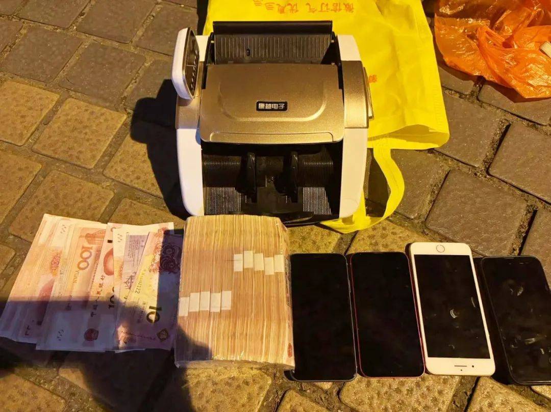 事发桂林<strong></p>
<p>ETH交易app</strong>！背包里装的1000000元现金被警方紧急拦截