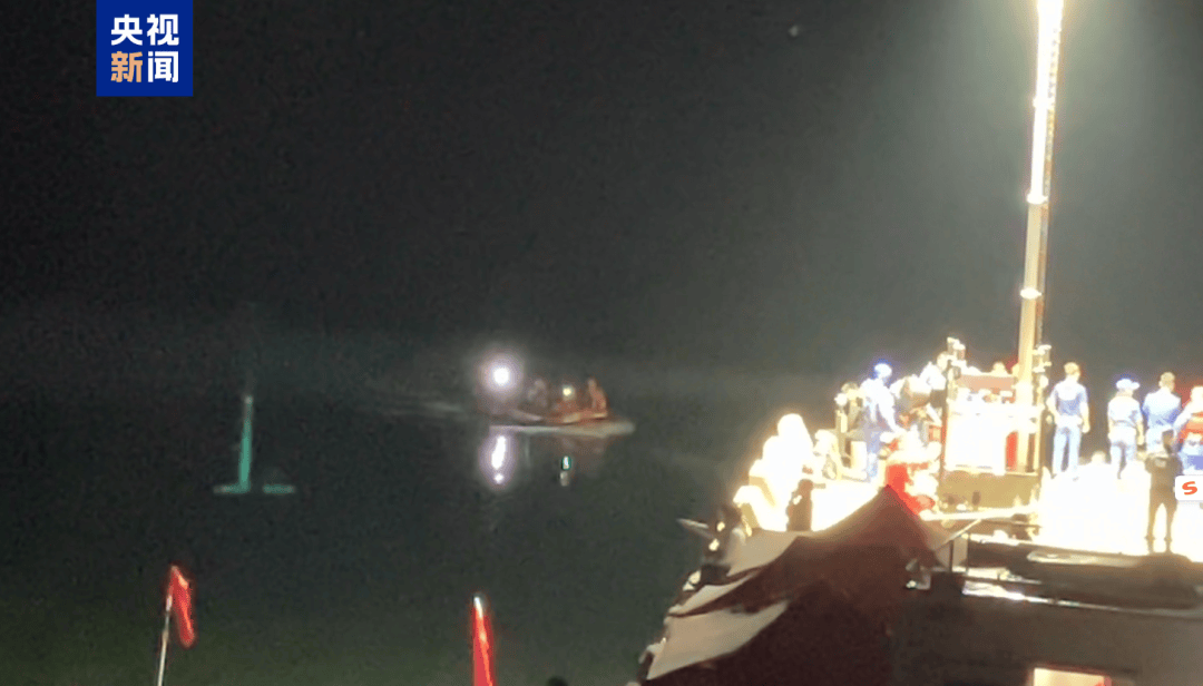 贵州翻船事故<strong></p>
<p>π</strong>，9人死亡1人失联！目击者：当时突然出现暴雨冰雹狂风