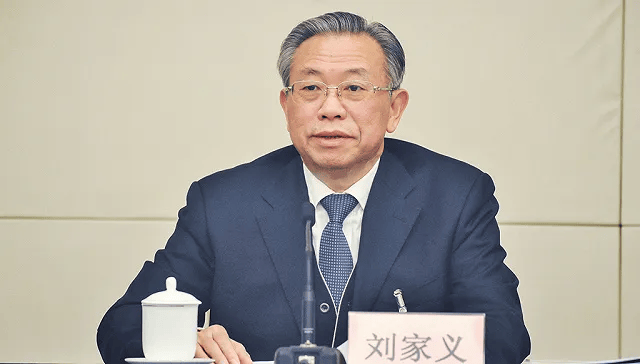 李锦斌、刘家义、刘赐贵、王建军<strong></p>
<p>ethf</strong>，已任中央指导组组长