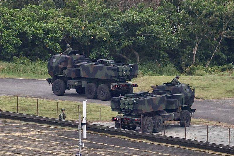 台媒：台军首次试射“海马斯”火箭炮时两度发生讯号异常<strong></p>
<p>狗币</strong>，岛内网友讽“又一场烟火秀”