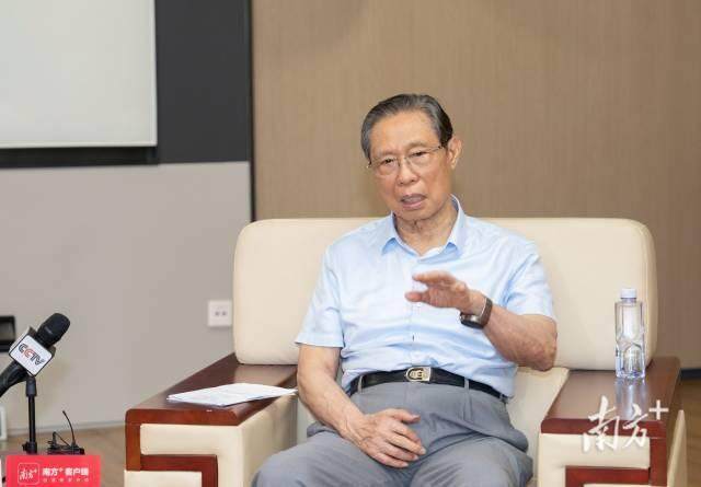 新冠病毒抬头？钟南山：不必恐慌<strong></p>
<p>帽儿山</strong>，要重点关注这一人群