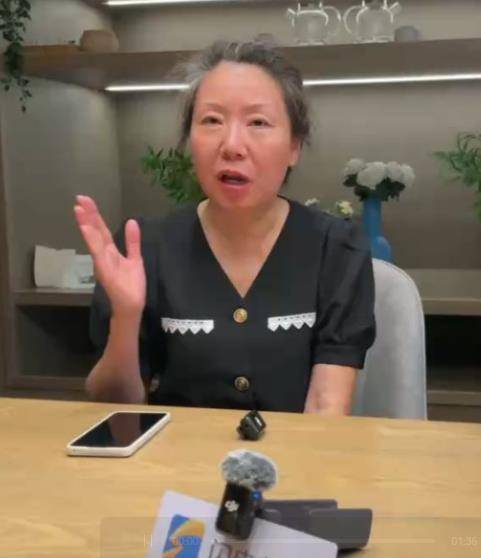 成都27岁女子家门口被杀案开庭<strong></p>
<p>平底锅</strong>，起诉书显示被告患有精神分裂症