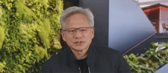 黄仁勋：美国政策基于“中国无法制造AI芯片”假设<strong></p>
<p>灰太狼</strong>，“这一假设现在看来显然错误”