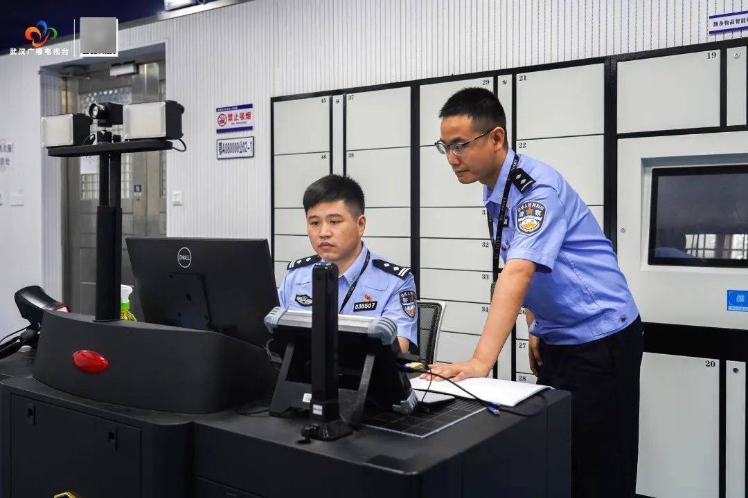 雷霆出击<strong></p>
<p>母婴</strong>！武汉警方一举抓获32名“白富美”