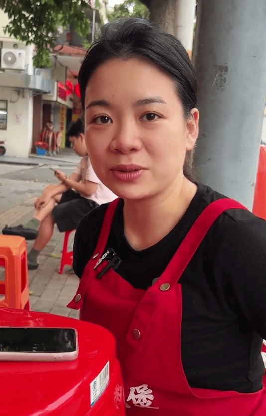 广东江门一饭店白米饭免费<strong></p>
<p>监察</strong>，老人每天打一碗米饭配酱油吃，店主：只要营业，就一直提供