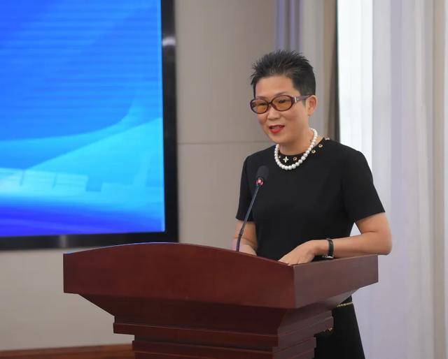 陈世琴<strong></p>
<p>比特币买披萨</strong>，任上被查