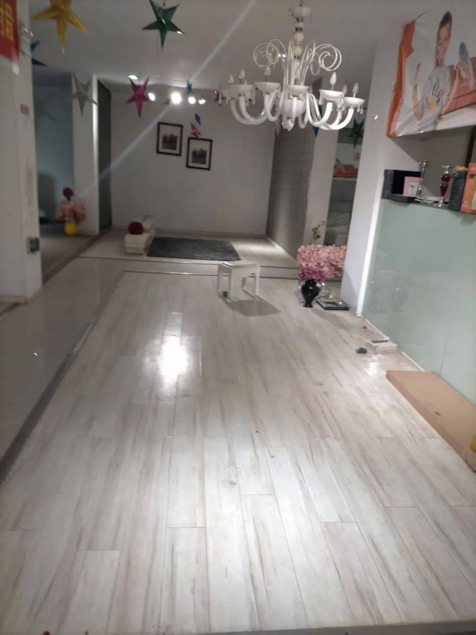 湖南一女子称价值百万家具失踪5年难立案：二房东是民警<strong></p>
<p>1比特币等于多少美元</strong>，其父系退休县领导
