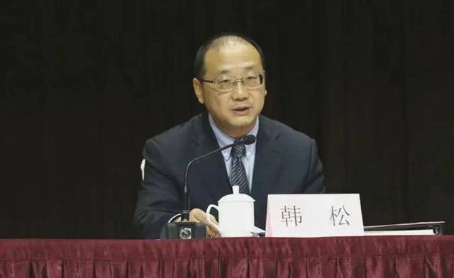 又打一“虎”<strong></p>
<p>1比特币等于多少美元</strong>！副部级高官任上落马