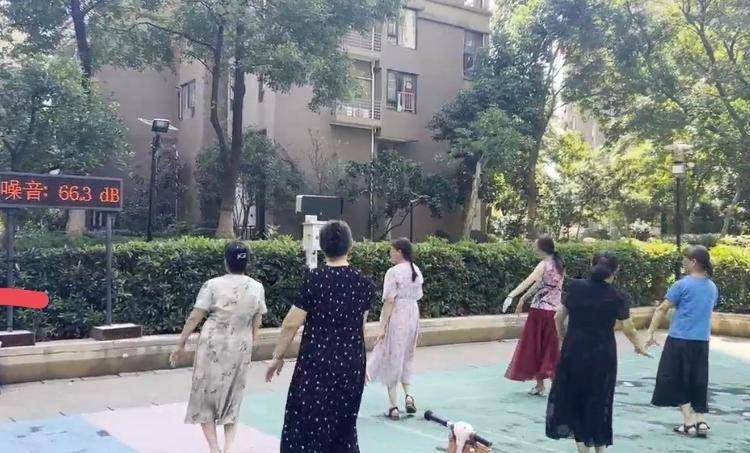 武汉一小区现“广场舞降噪神器” 生产商：产品售价3万<strong></p>
<p>比特币的交易</strong>，能将声波集中在目标区域