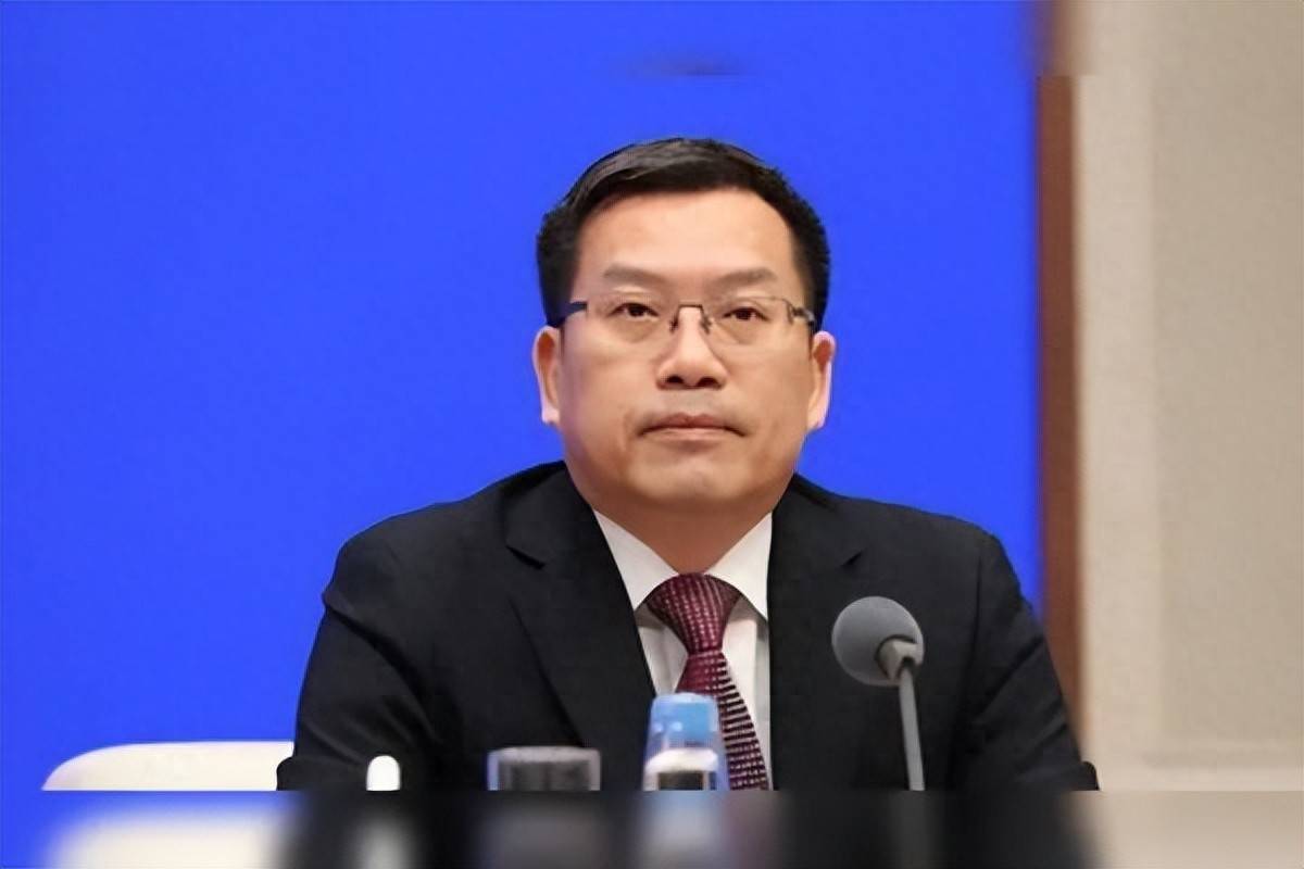 卸任市委书记后<strong></p>
<p>比特币网址</strong>，原中候补新职明确！这地同日任命政府“一把手”和公安局局长