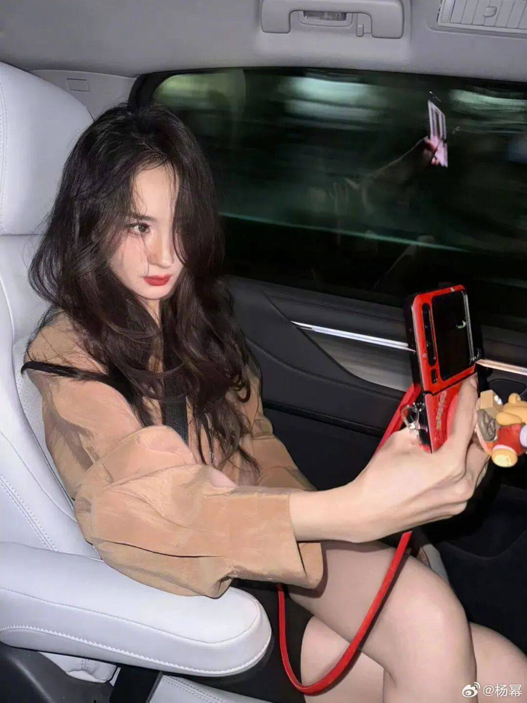 质感女人怎么都在穿这个颜色<strong></p>
<p>比特币换人民币</strong>？