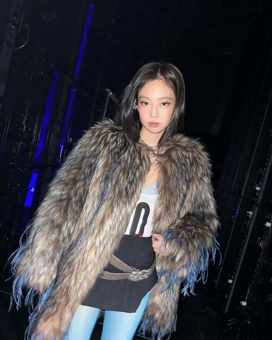 质感女人怎么都在穿这个颜色<strong></p>
<p>比特币换人民币</strong>？
