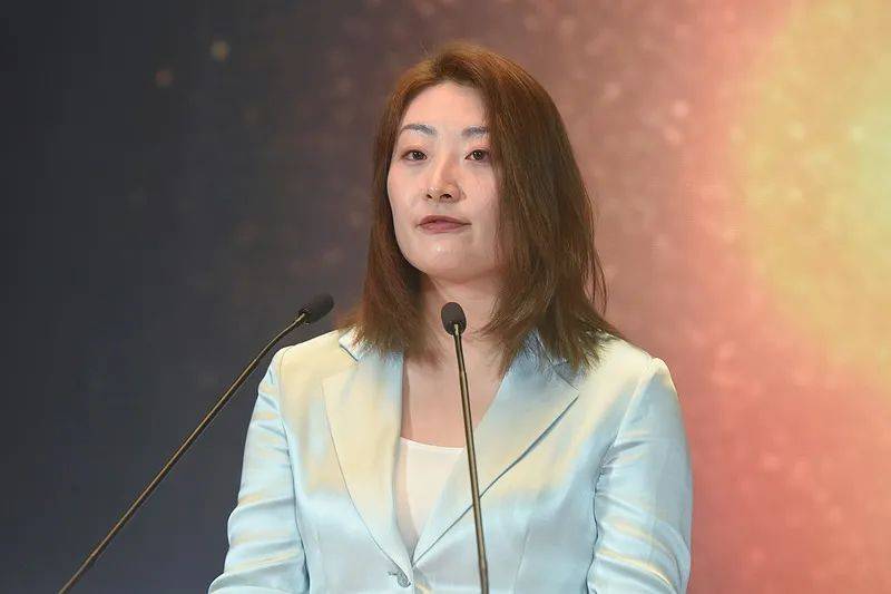 专访宗馥莉：<strong></p>
<p>比特币换人民币</strong>我不会因为风波改变方向
