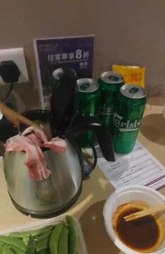 男子发视频“炫耀”用客房水壶煮火锅<strong></p>
<p>比特币怎么来的</strong>，当事酒店回应