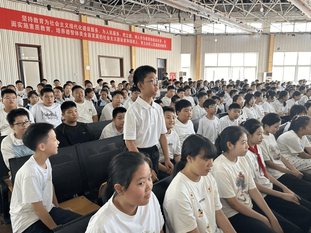 洛龙区开学第一堂法治课开讲啦<strong></p>
<p>比特币交易价格</strong>！