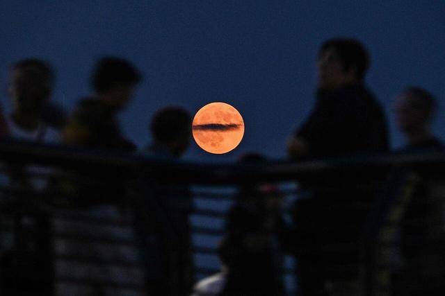 刷屏朋友圈<strong></p>
<p>比特币如何获得</strong>！“红月亮”高清大图来了