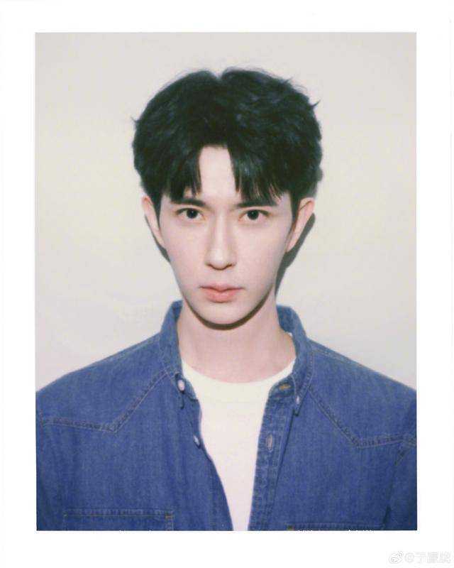 37岁男演员于朦胧被传坠楼<strong></p>
<p>比特币最初价格</strong>，7月刚注销工作室，警方回应