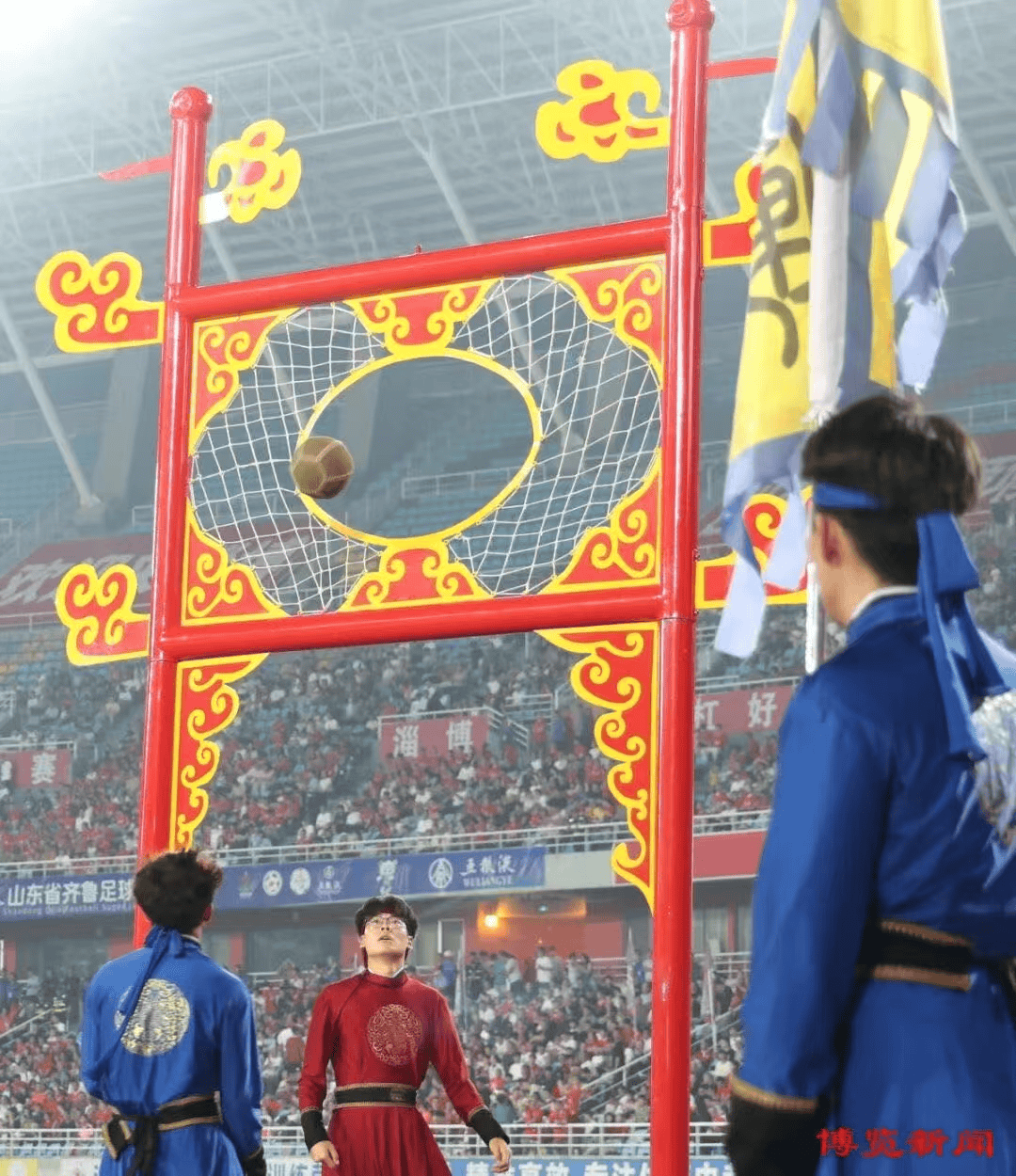 省级“苏超式”足球联赛持续扩容<strong></p>
<p>比特币今日最新价</strong>，多地创下现场观赛人数纪录