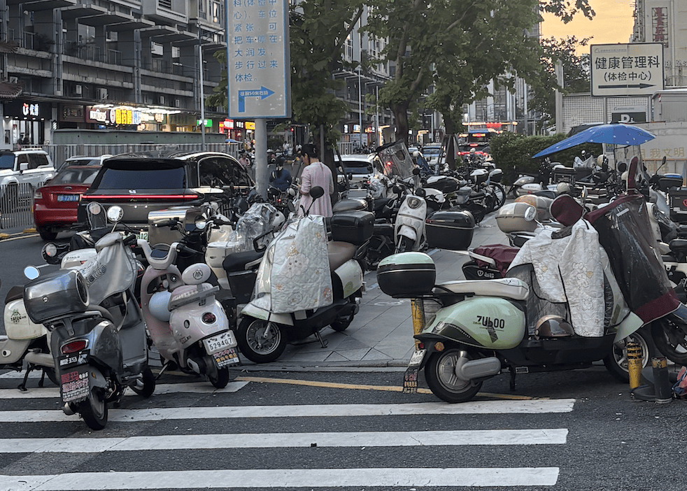 深圳一医院门口被指“举步维艰”<strong></p>
<p>2011年比特币价格</strong>！整治后记者实探:仍很堵