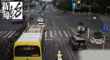 事发上海晚高峰!汹涌车流中<strong></p>
<p>比特币历史最低价格</strong>,一男子绝望跳车,直奔民警而去……