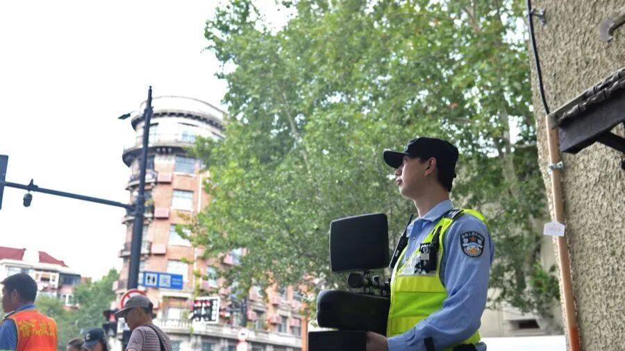 突然群发<strong></p>
<p>比特儿</strong>!大批上海市民收到警方短信!全市爆火网红已被锁定...有爸爸因孩子违规被罚款