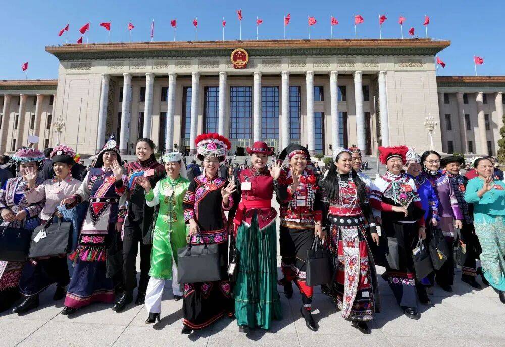 镜观·回响丨巾帼共绘新时代