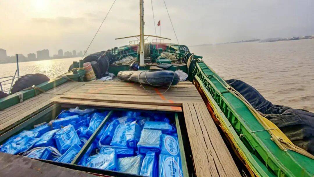 半年出海7次<strong></p>
<p>比特儿交易平台</strong>，神秘渔船从未带回1条鱼，背后是一桩大案！