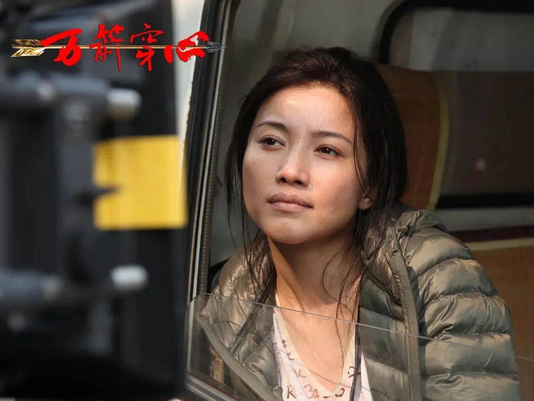 52岁影后颜丙燕公开小20岁男友：他知道我将步入更年期<strong></p>
<p>比特儿交易平台</strong>，已甜蜜相恋5年，两人出门必须手拉手