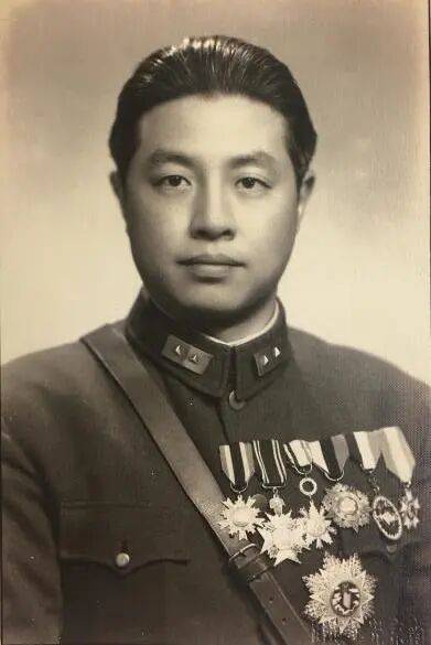 确认了<strong></p>
<p>下载比特儿</strong>!是著名歌手刘若英的爷爷