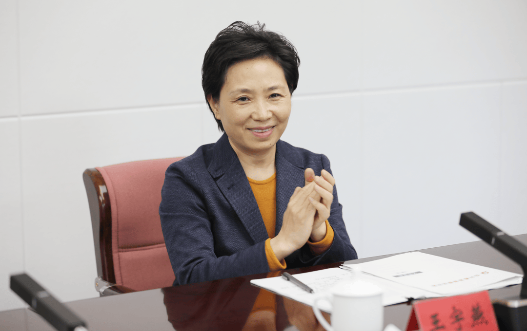 王宇燕<strong></p>
<p>比特儿网站</strong>,已任中华全国供销合作总社理事会主任